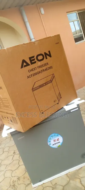 Quality 200l Aeon Chest Freezer+ Key And Lock