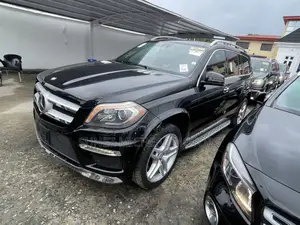 Mercedes-Benz GL-Class GL550 4MATIC 4dr SUV AWD (4.7L 8cyl Turbo 7A)
