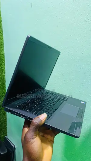Laptop Dell Latitude 7400 8GB Intel Core I5 SSD 256GB