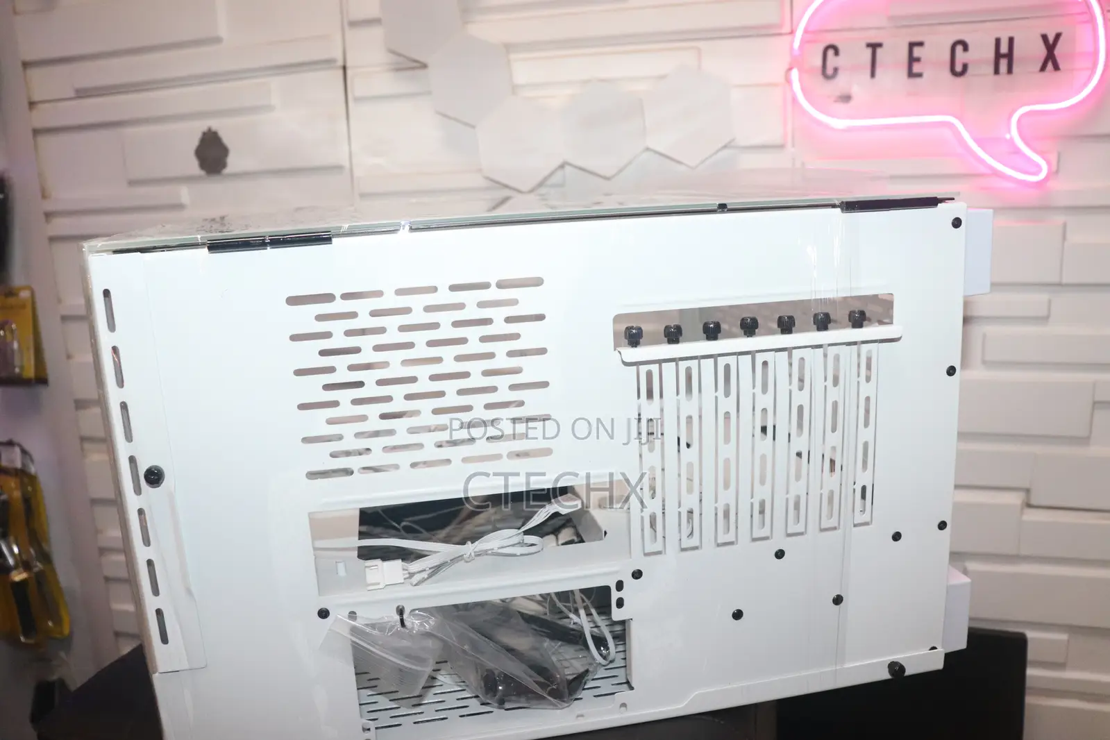 Snow White Computer Gaming Case With 6 RGB Fans