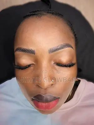 Ombré Brows (Microblading)