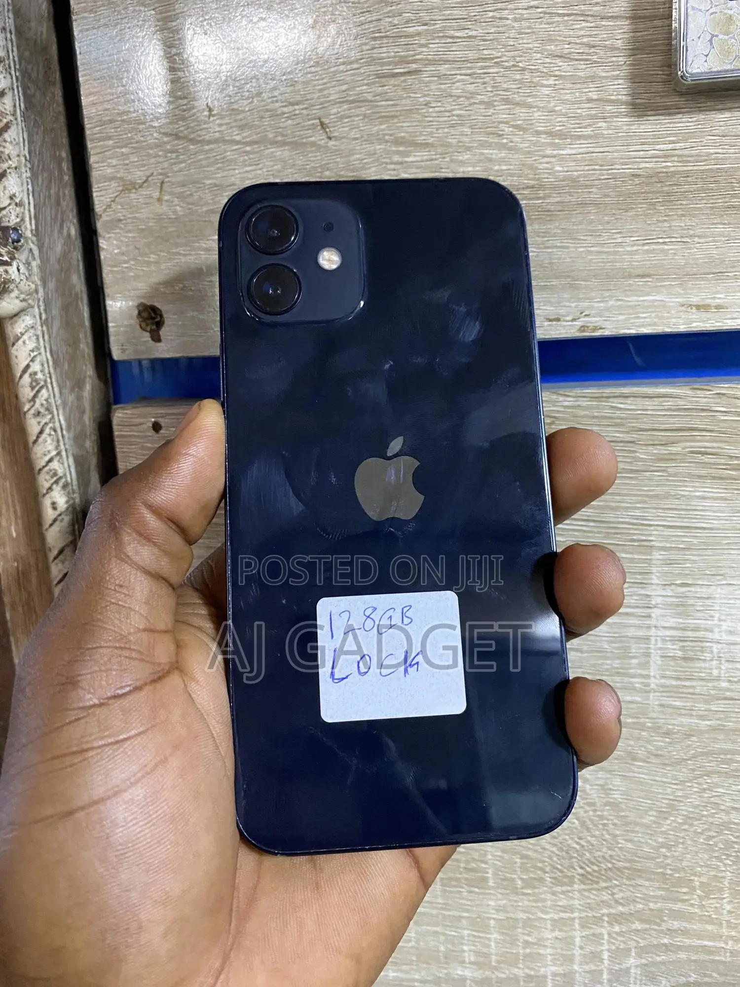 Apple iPhone 12 64 GB Black