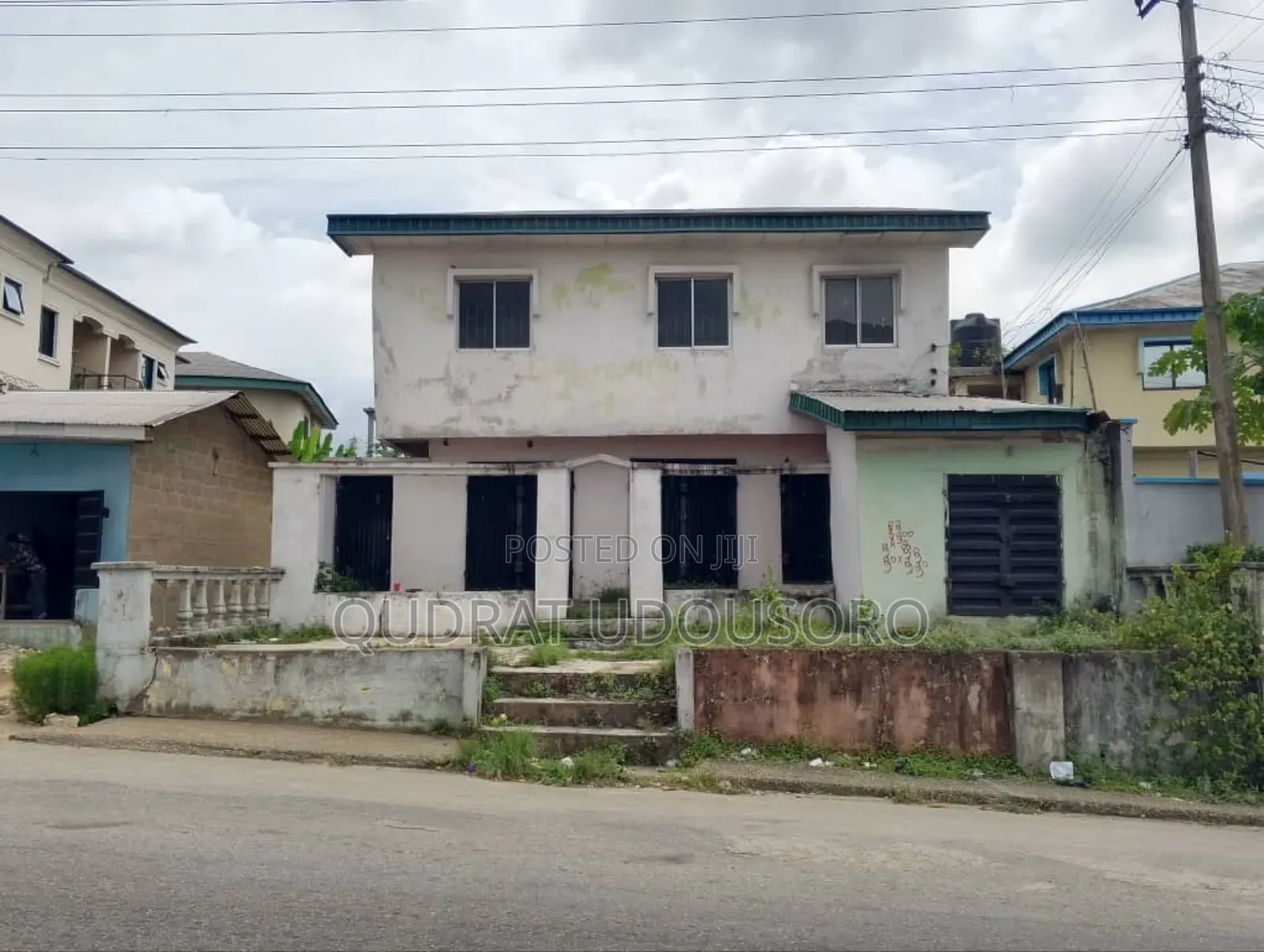 4bdrm Duplex in Ikpa Rd, Uyo for sale