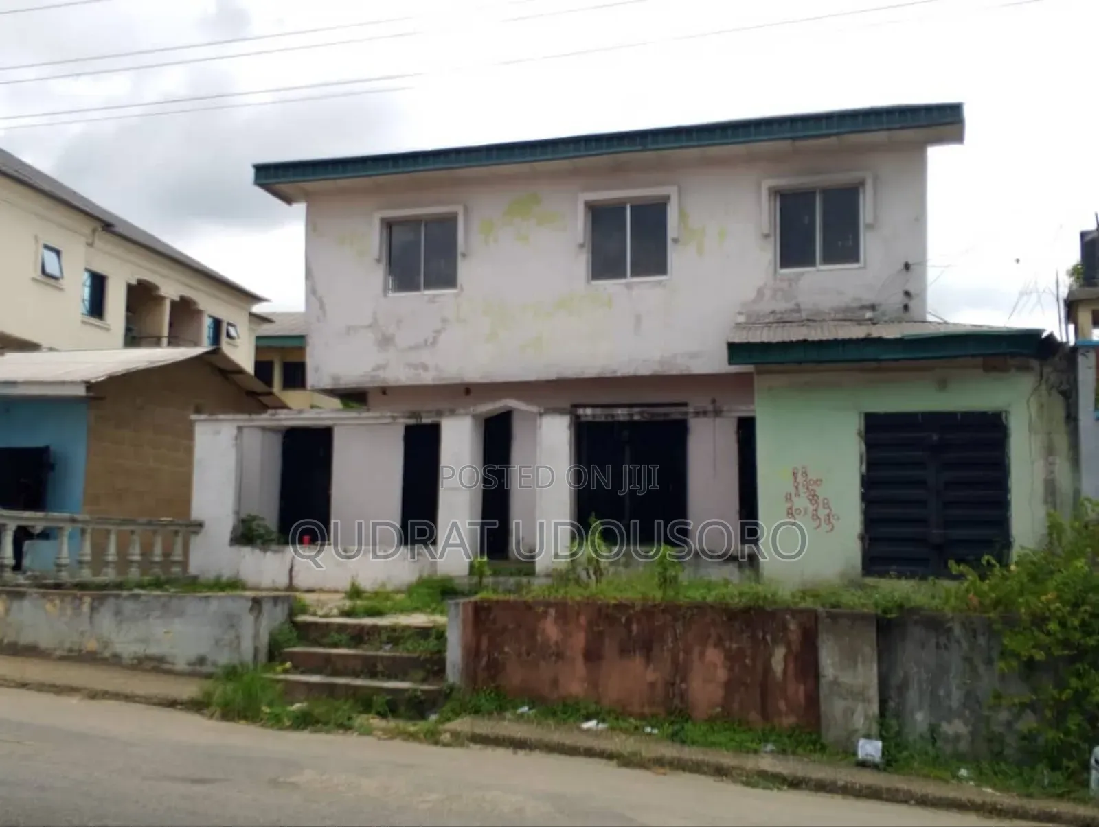 4bdrm Duplex in Ikpa Rd, Uyo for sale