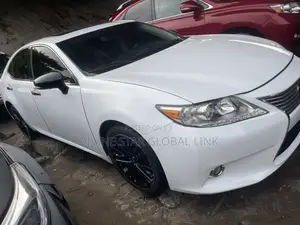 Lexus ES 2014 White