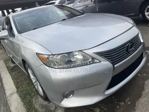 Lexus ES 2013 Silver