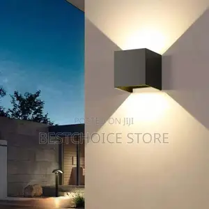 Modern Adjustable Square Outdoor Wall Lamp