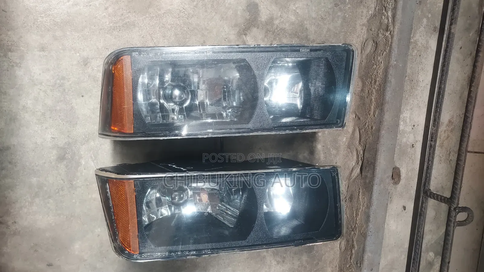 Chevrolet Avalanche Head Light 2005