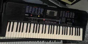 Quality Uk Used 5 Octave Yamaha Keyboard PSR-220