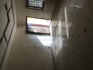 Photo - 3bdrm Block of Flats in Private, Mabushi for rent