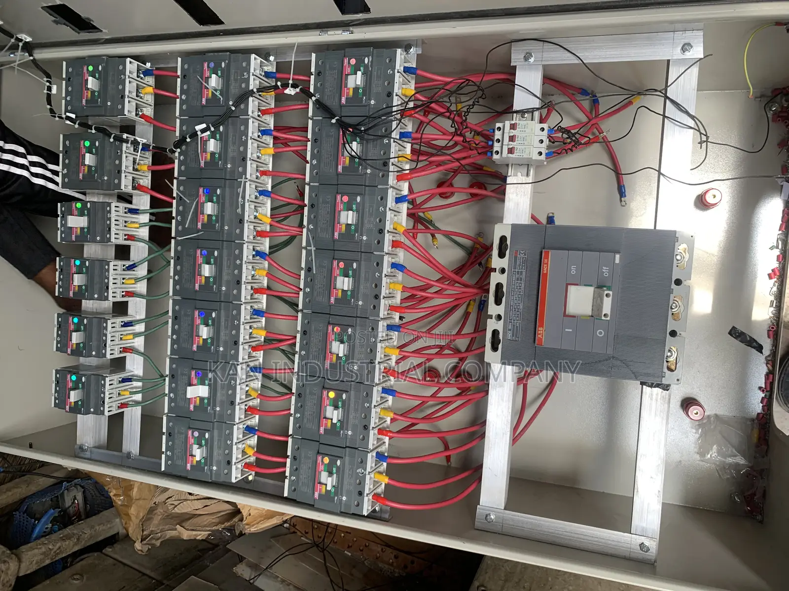 20 Outgoing and 630amps Incomer