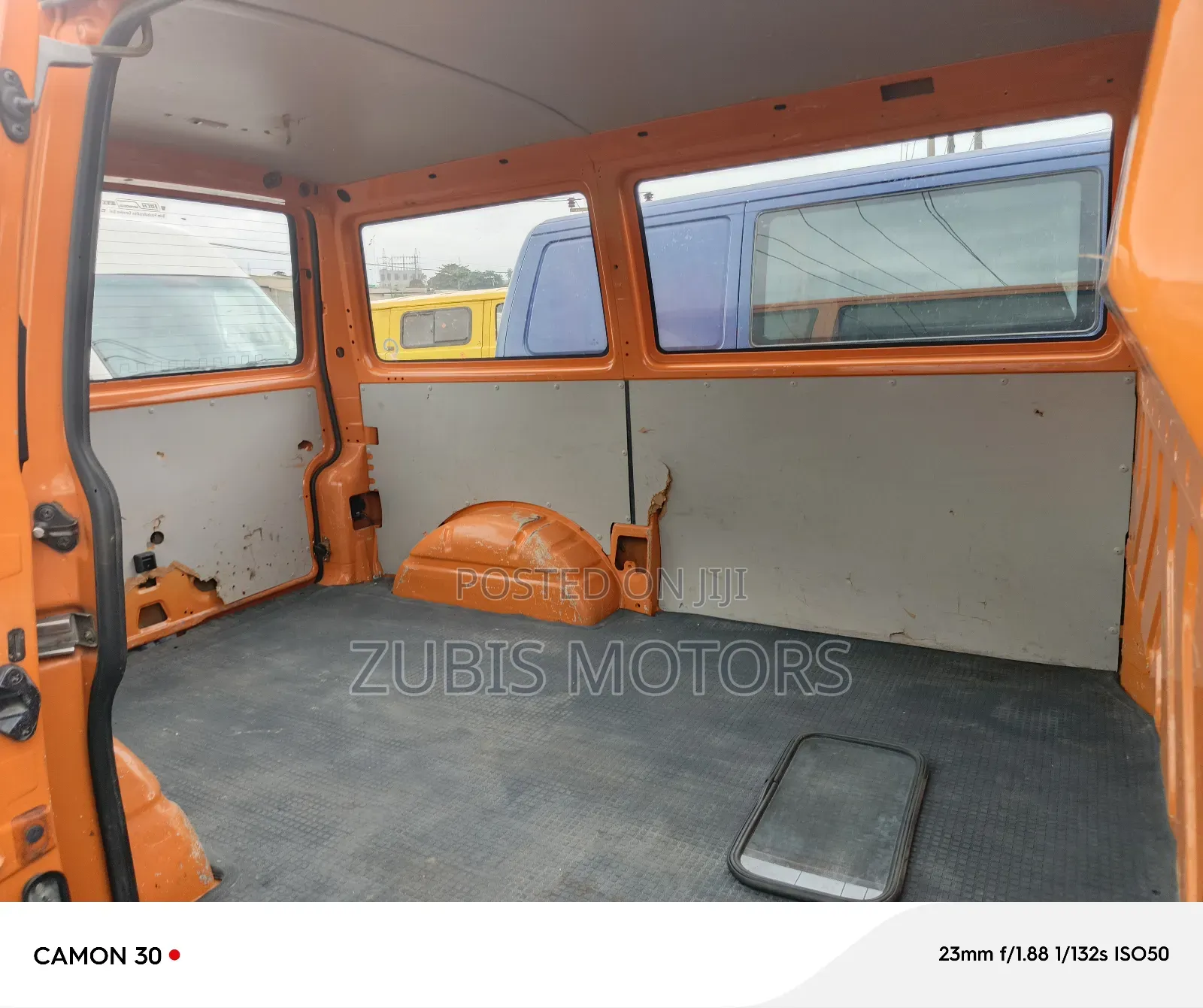 Volkswagen Transporter 2000 Orange
