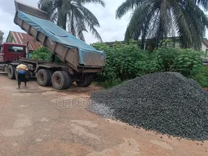 Black Quality Chippings