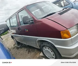Volkswagen Transporter 2000 Red