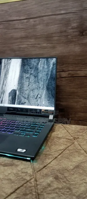 Laptop Asus ROG Strix G15 16GB AMD Ryzen 9 SSD 1T