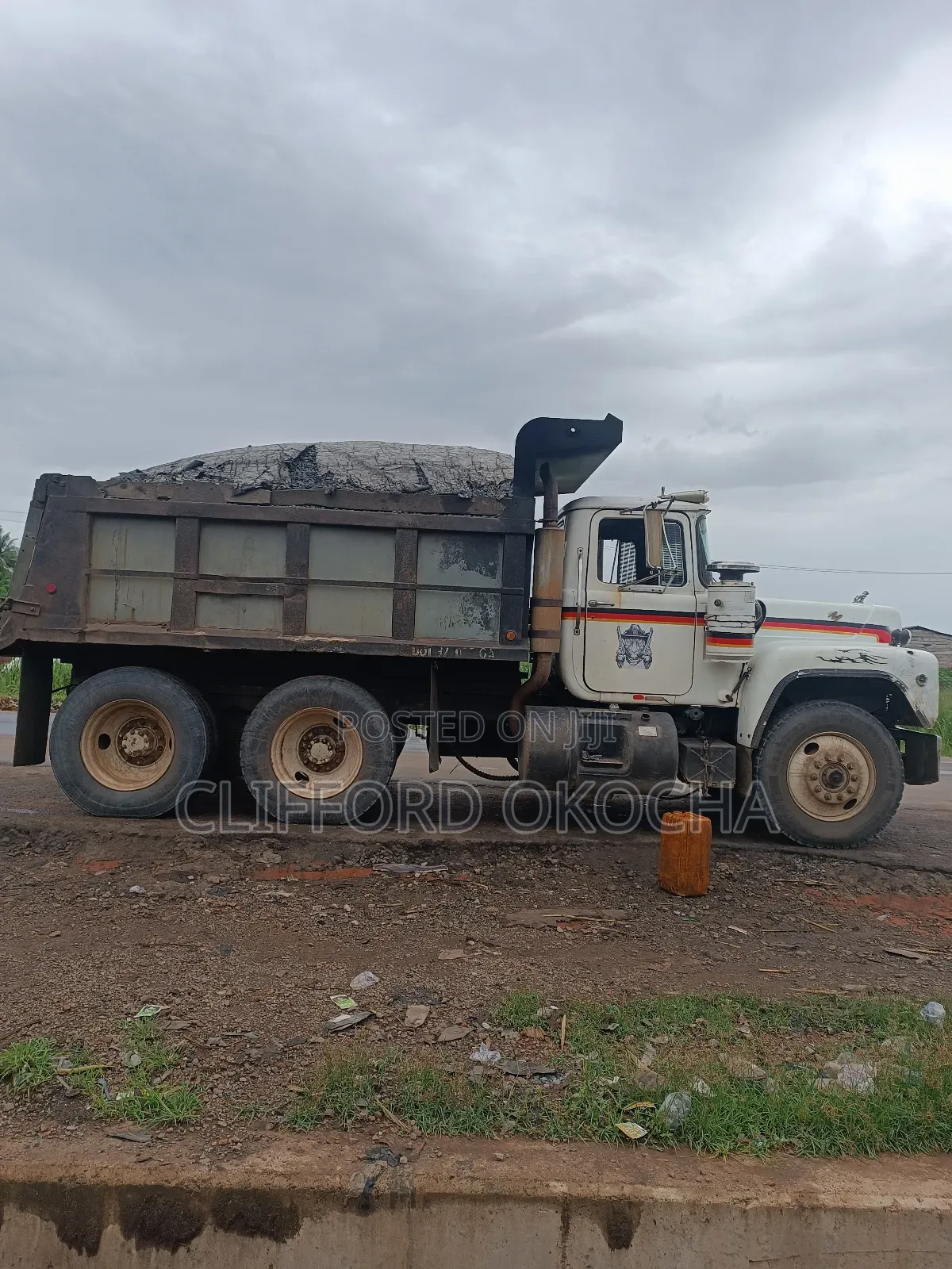 Black Iron Chippings Granite