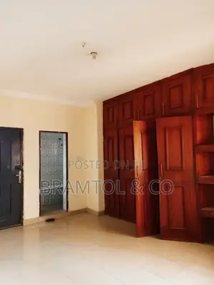3bdrm Block of Flats in Zone 7 / Wuse for rent