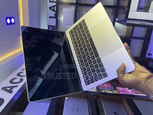 Laptop Apple MacBook Pro 2017 8GB Intel Core I5 SSD 256GB
