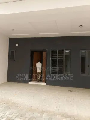 4bdrm Duplex in Royal Pine Gate, Chevron for sale