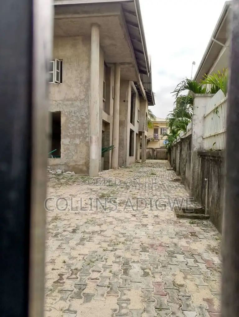 7 Bedroom Duplex Fully Detached