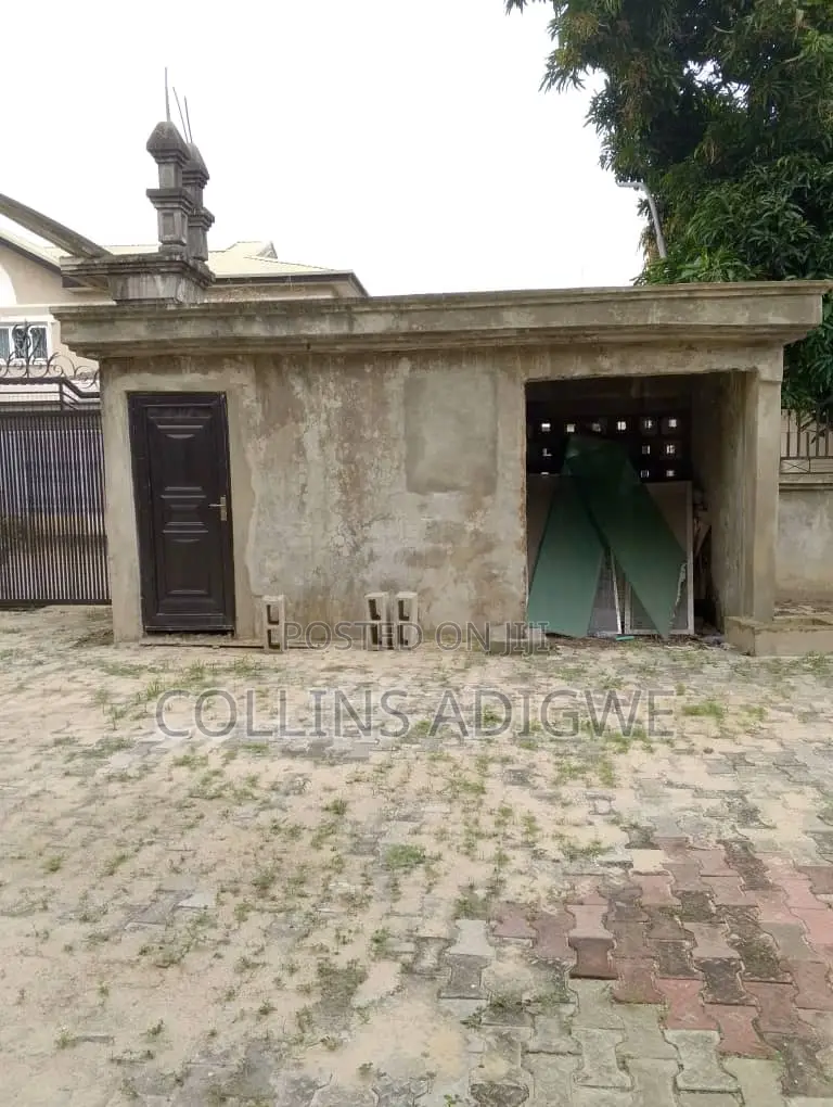 7 Bedroom Duplex Fully Detached