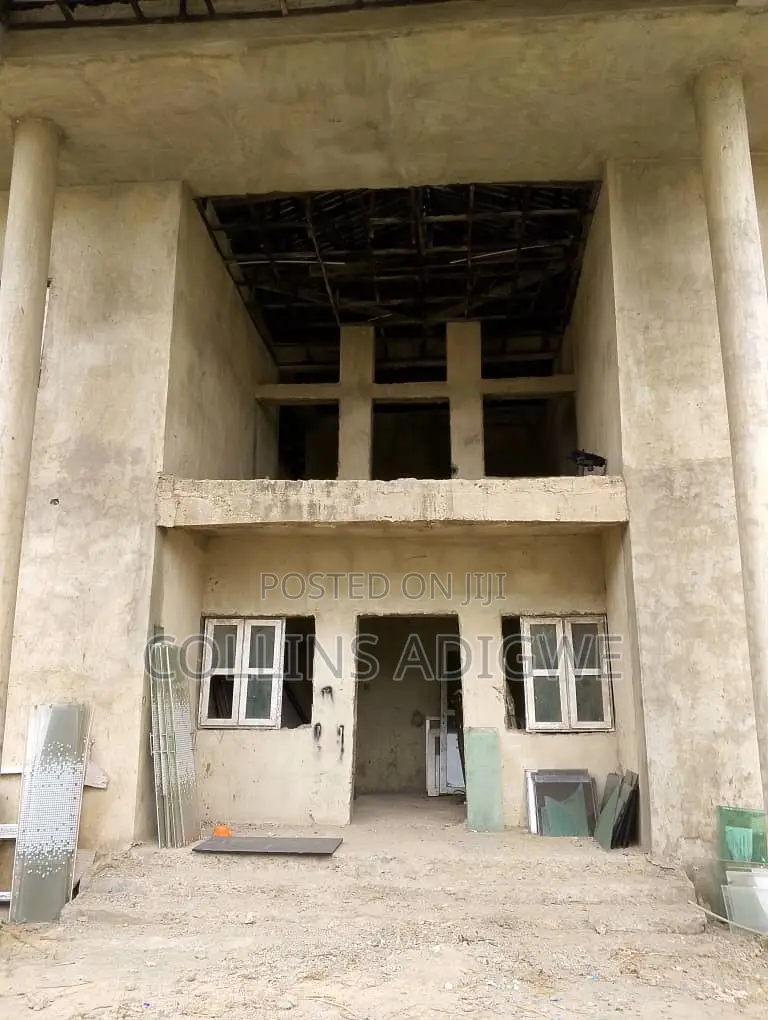 7 Bedroom Duplex Fully Detached