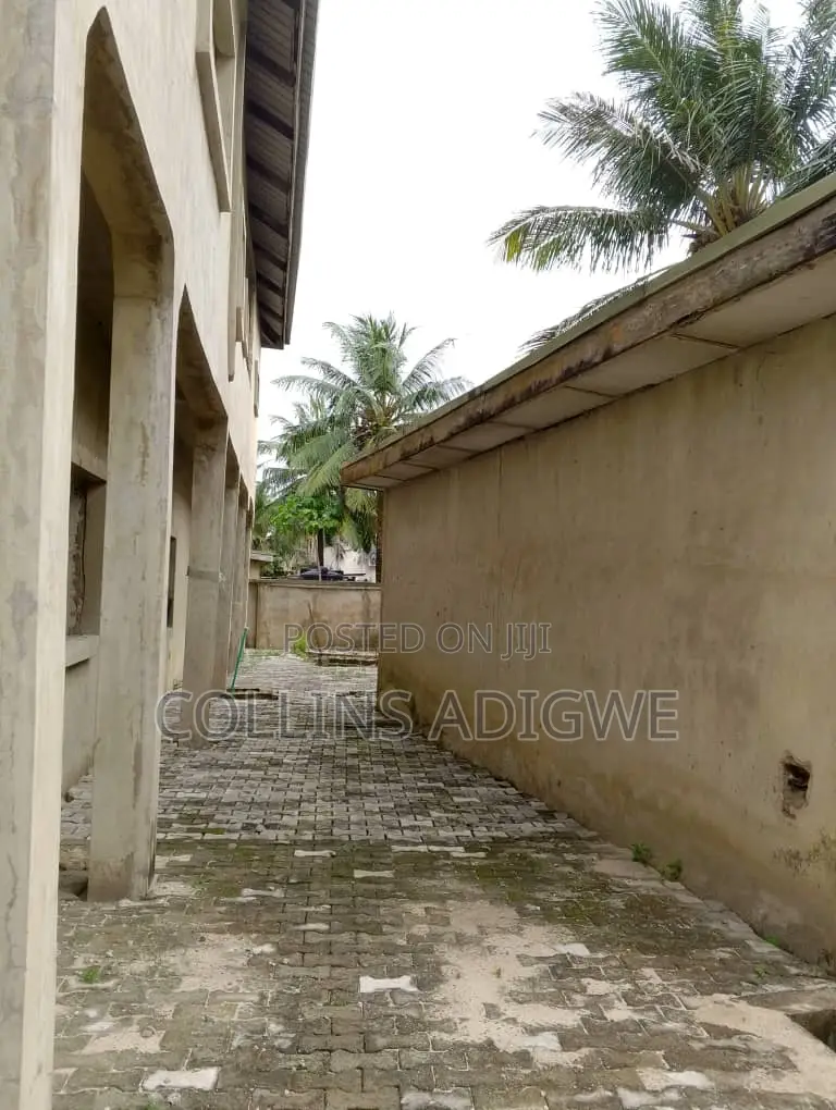 7 Bedroom Duplex Fully Detached