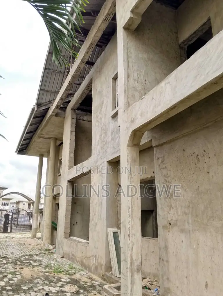 7 Bedroom Duplex Fully Detached