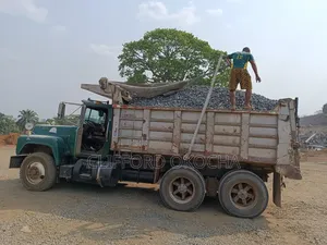 Black Iron Chippings Stone