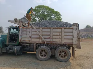 Black Iron Chippings Granite