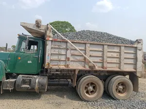 Black Iron Chippings Granite