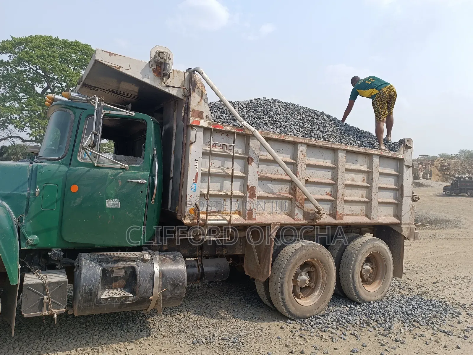 Black Iron Chippings Granite