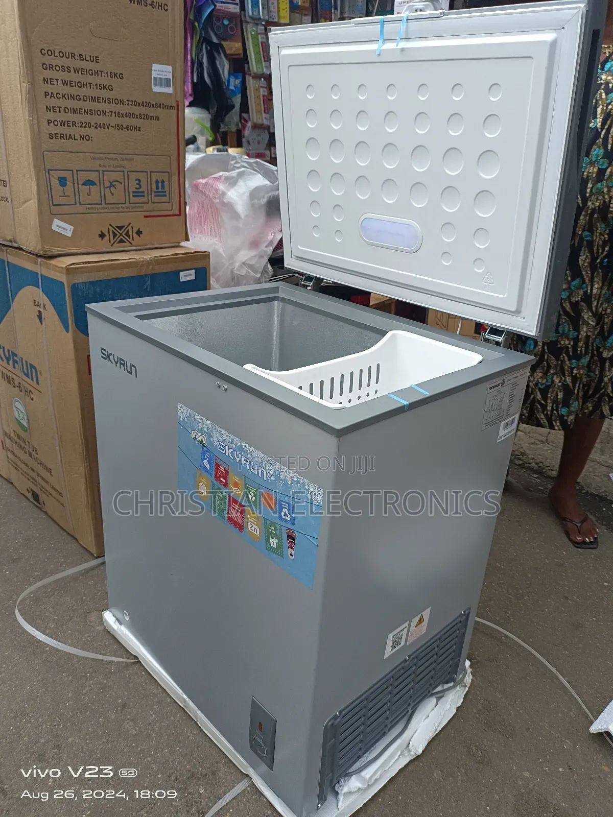 Skyrun 145L Chest Freezer Brand New