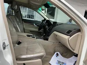 Mercedes-Benz C300 2011 White