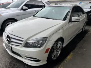 Mercedes-Benz C300 2011 White