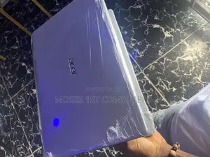 New Laptop Acer 4GB Intel HDD+SSD 320GB