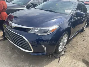Photo - Toyota Avalon 2013 Black