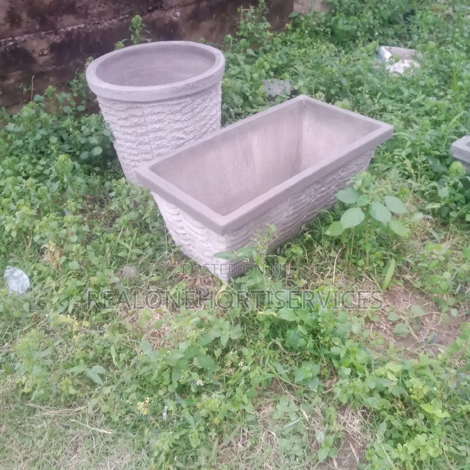 Size Matters: Giant Concrete Pots