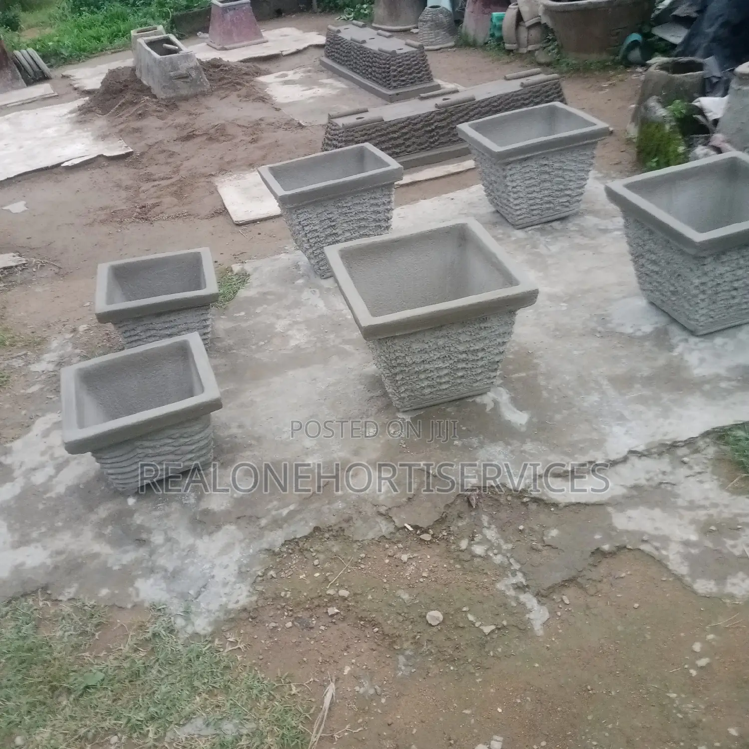 Size Matters: Giant Concrete Pots