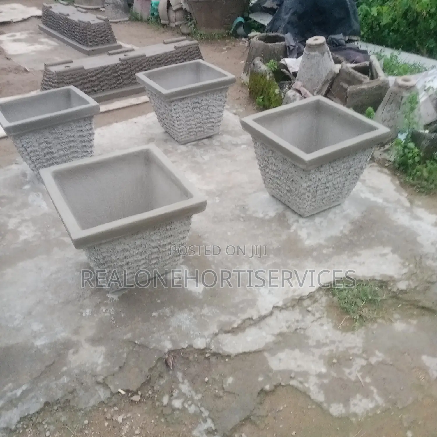 Size Matters: Giant Concrete Pots