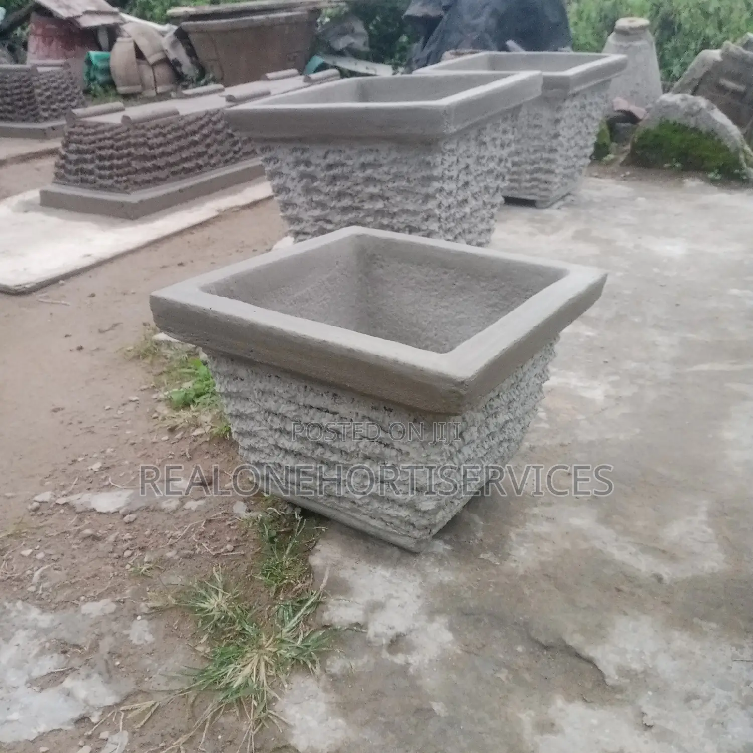 Size Matters: Giant Concrete Pots