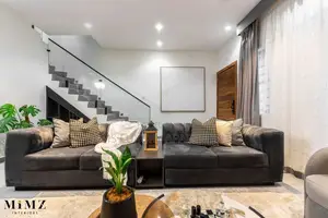 Inviting 4 Beds With Pool
