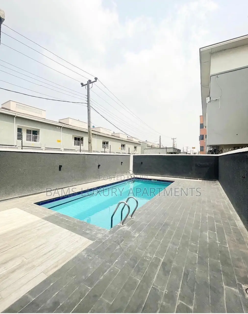 Inviting 4 Beds With Pool