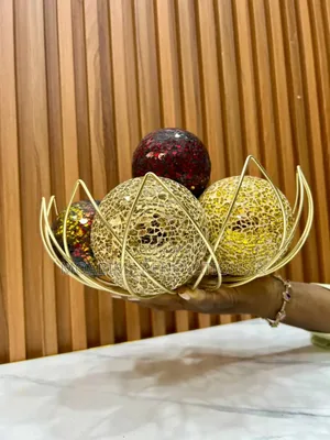 Star Center Piece Bowl With Crystal Balls