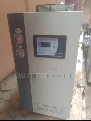25 Liter's Chiller Machine