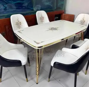 Quality Dining Table by 6 Seaters