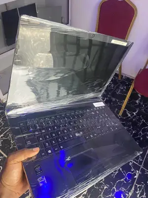 New Laptop Toshiba 8GB Intel Core i3 HDD 320GB