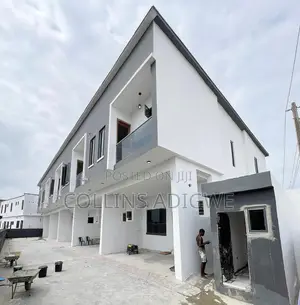 3bdrm Duplex in Metro By Abraham for sale