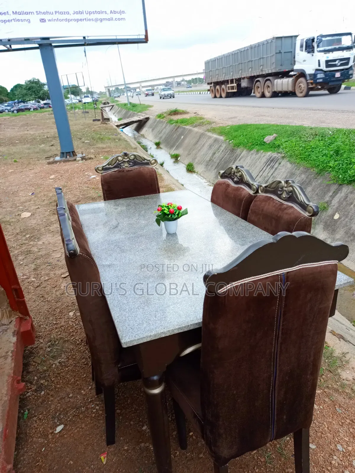 6 Seaters Foreign Unique Dining Set