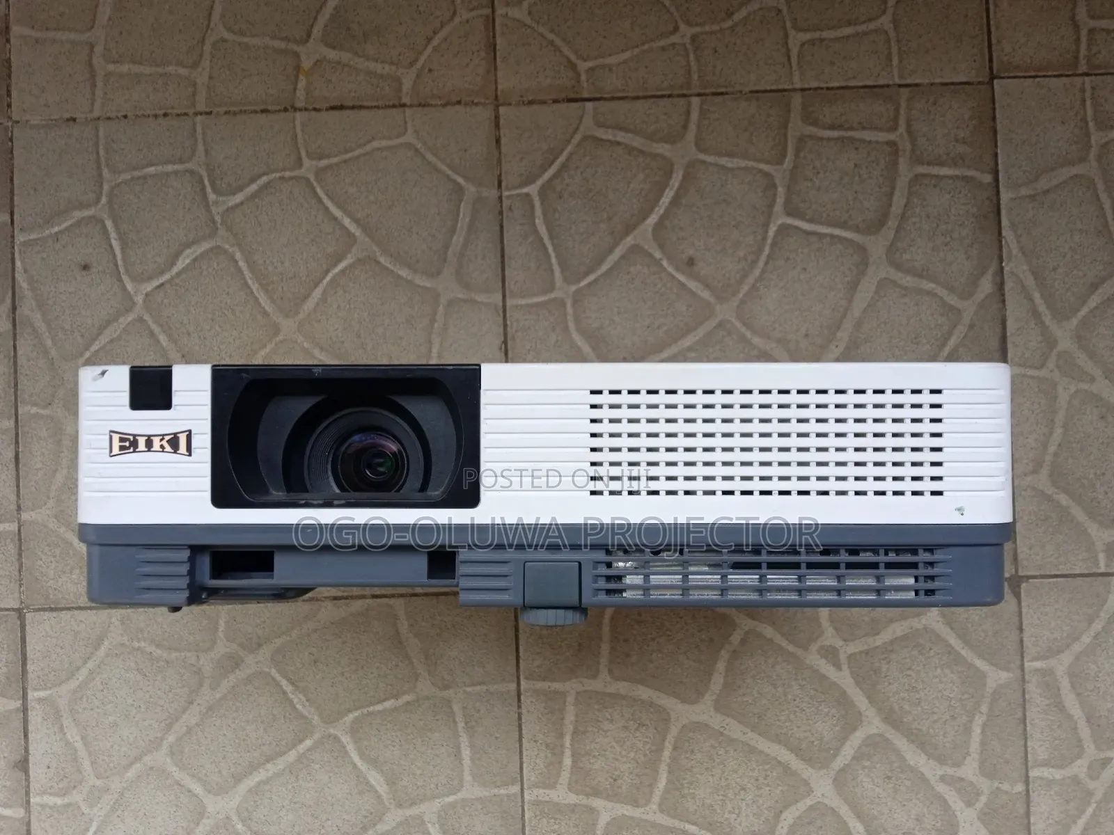 Clean Projector Good for Classroon and Office Use
